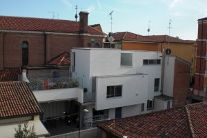 Progetto di ampliamento di edificio residenziale monofamiliare a Ferrara. (2010)