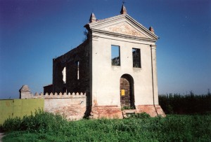 Progetto di massima per il restauro della ex cappella di Villa Alberoni a Migliarino (FE) da adibire ad uso residenziale. (1995)