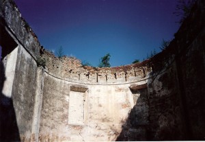 Progetto di massima per il restauro della ex cappella di Villa Alberoni a Migliarino (FE) da adibire ad uso residenziale. (1995)