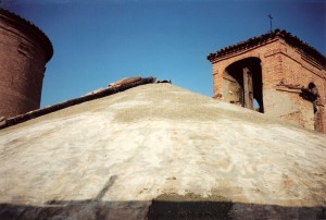 Progetto e D.L. per il restauro delle strutture di copertura e degli infissi con recupero delle bucature originali della Chiesa di San Giovanni Battista a Ferrara. (1991)